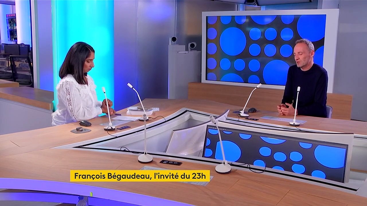 Culture : dans "Notre joie", François Bégaudeau dépeint une société faite "de mots"