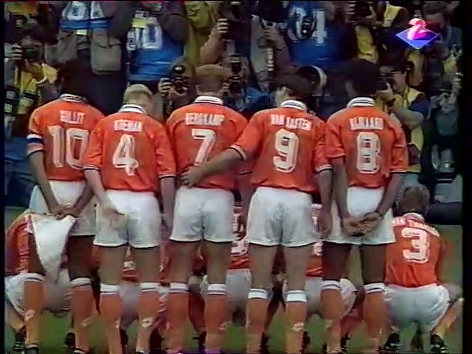 PAYS.BAS   -  ECOSSE    -  1992  -