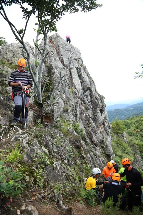 Yoroz Kent Ormanı dağcılık ve kaya tırmanışı sporcularından ilgi görüyor