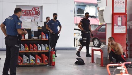 YAKIT POMPASINI ÇIKARIP, AKARYAKIT İSTASYONUNU PATLATMAKLA TEHDİT ETTİ