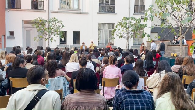 Yves Van Laethem dans les écoles de Bruxelles pour parler du Coronavirus aux jeunes