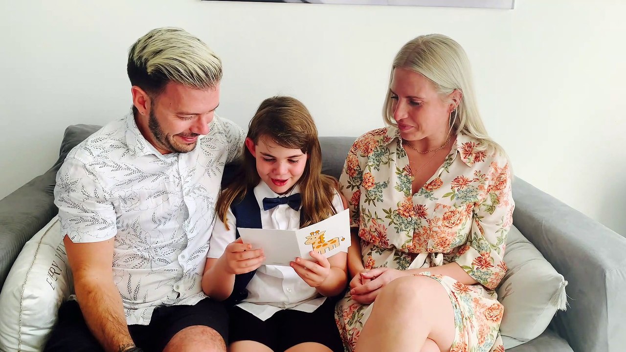 Daughter Reacting to Pregnancy of Identical Twin Sisters