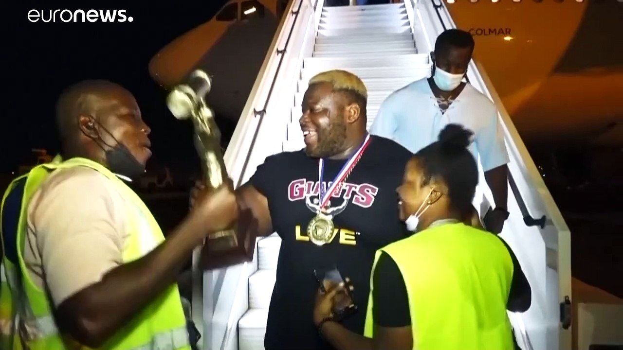 229 Kilogramm gestemmt: Iron Biby ist der Stärkste