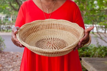 Charleston's Famous Gullah Basket Weavers Selling Online for the First Time Ever Thanks to
