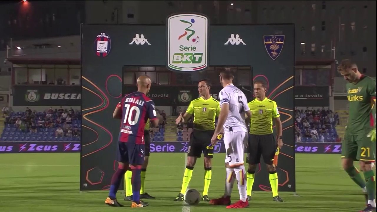 Crotone v Lecce