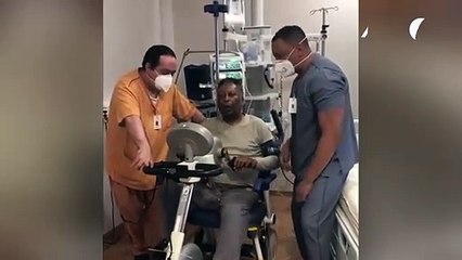 Pelé se exercita com esperança de deixar hospital em breve