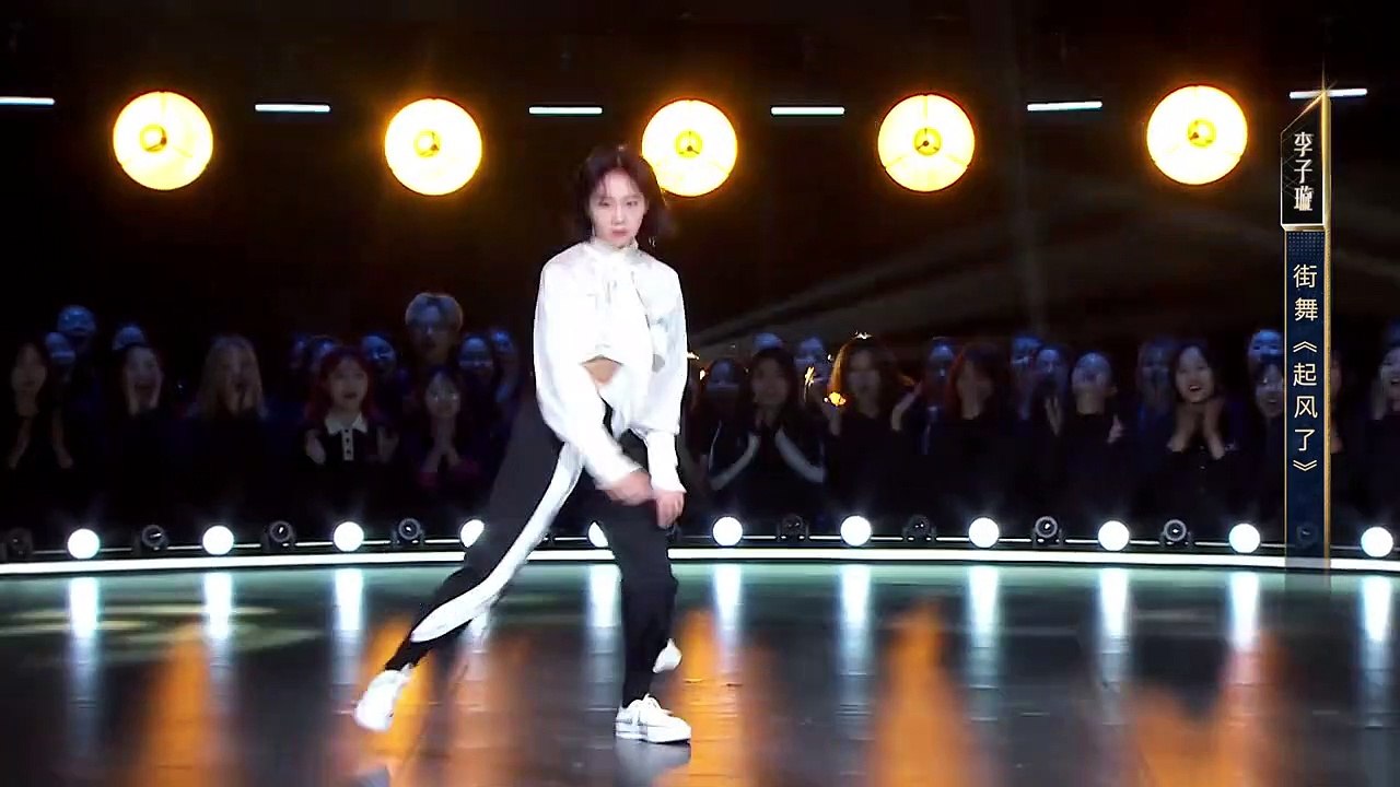 Very shocking dance-"The Wind Is Up".