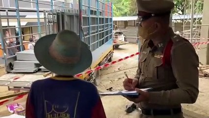 อ่างทอง สลดคนขับสิบล้อพลาดท่าเหล็กทั้งคันสิบล้อไหลตกใส่หัวตกรถดับ1รายเจ็บสาหัส1ราย