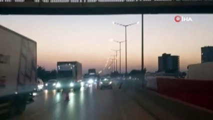 Korku dolu anlar! 17 yaşındaki genç sevgilisi terk ettiği için otoyol köprüsünden atladı