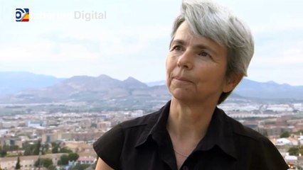 La erupción volcánica emite miles de toneladas de dióxido de azufre al día