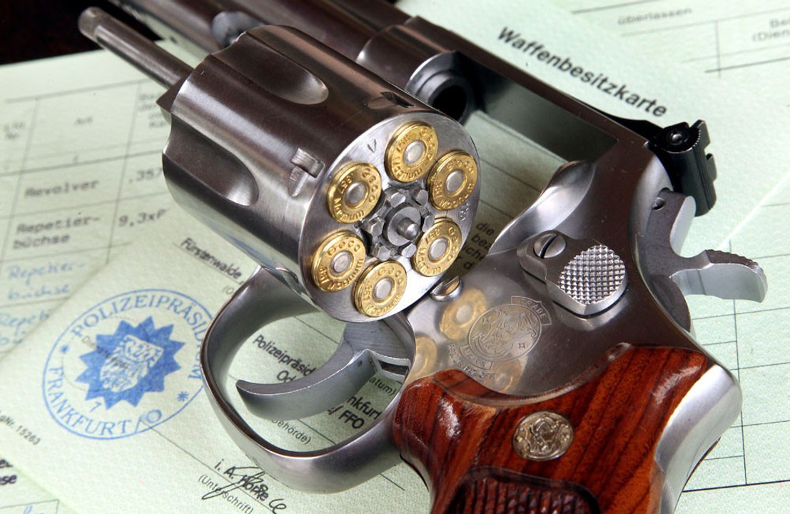Man claims he was aiming at aliens after firing gunshots