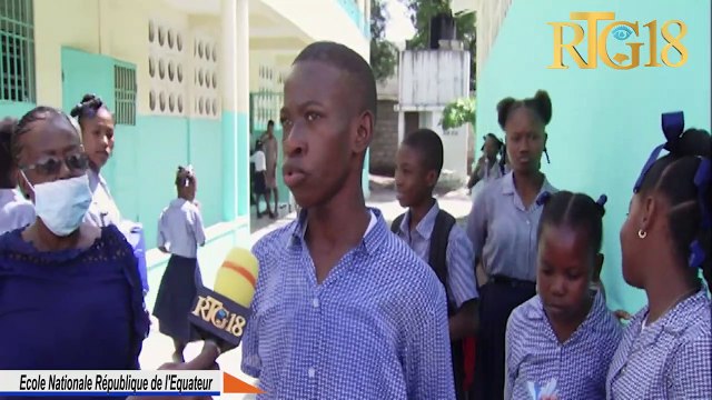 Reyaksyon direktè lekòl ak elèv pou premye jou rewouvèti klas yo.