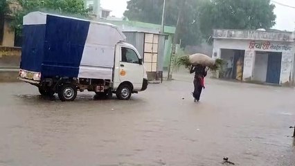 सीकर में तेज बरसात से जलभराव, फसलों को भारी नुकसान