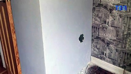 Une poupée et une lettre flippante cachées derrière le mur de sa maison