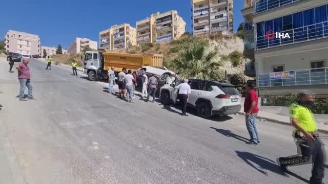 Freni patlayan kamyon araçları biçti