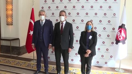 Bakan Özer: "Okulları açık tutmalıyız"