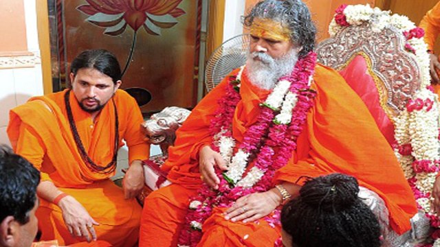 Why Mahant Narendra Giri's death became a puzzle?