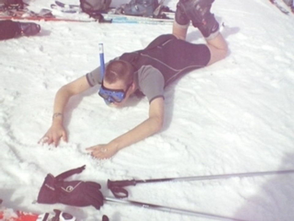 Mr. Fame (Paradis Airlines) nage dans la neige