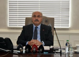 İZMİR'DE ÜNİVERSİTELİLERİN 'KALACAK YER' ÇAĞRISI, VALİLİĞİ HAREKETE GEÇİRDİ