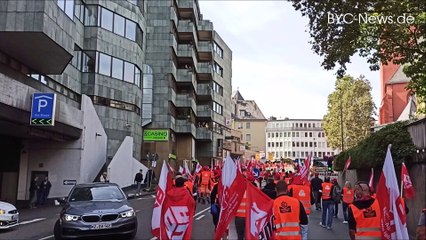 Demonstrationsmarsch von Kastel über die Theodor-Heuss-Brücke nach Mainz
