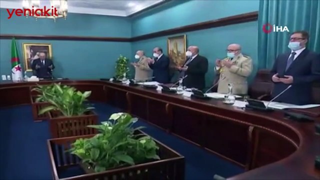 Cezayir o ülkeye hava sahasını kapattı!