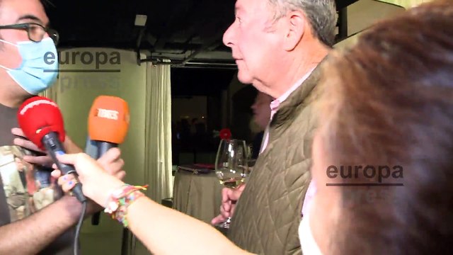 Luis Miguel Rodríguez muestra su lado más divertido y bromista hablando de Agatha Ruíz de la Prada