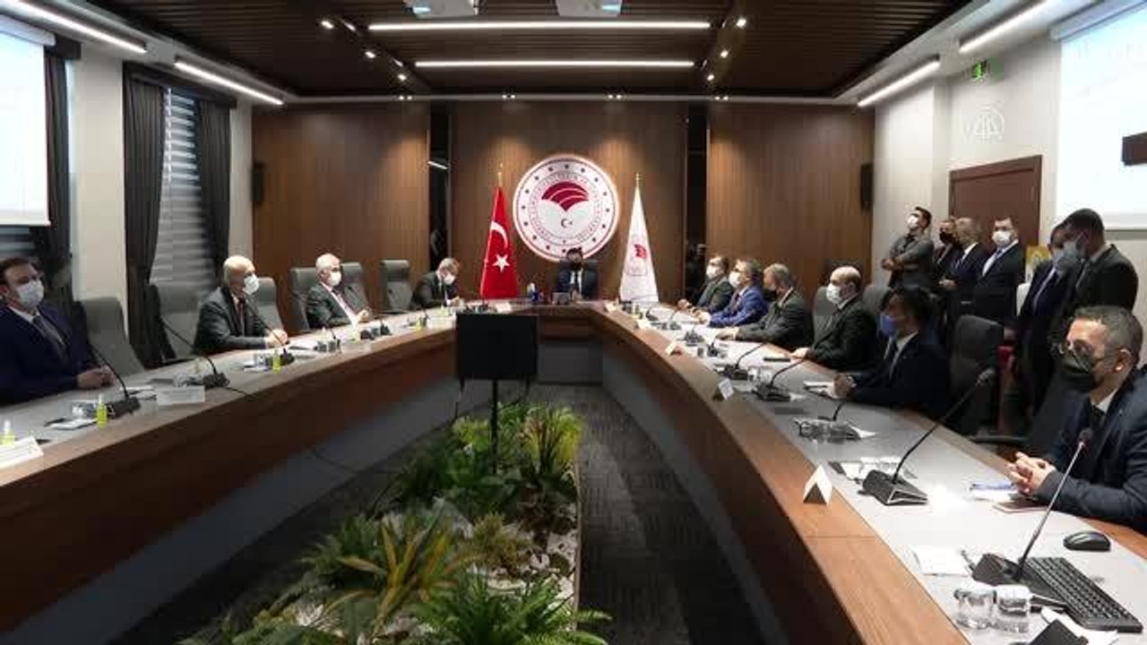 Pakdemirli: "Tarımda geleceğin ARGE, inovasyon ve teknoloji olduğunu çok iyi biliyoruz"