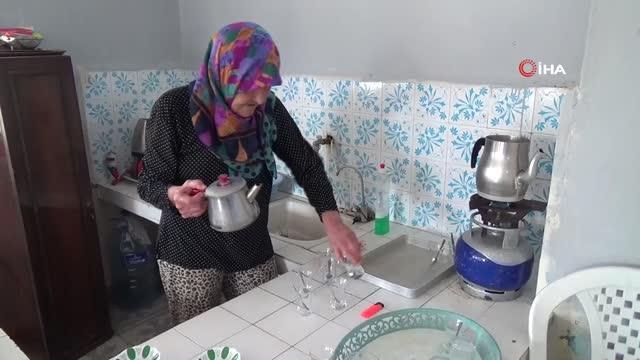 Köy kahvesini 10 yıldır Sevgi teyze işletiyor: Beni yadırgıyorlardı, şimdi herkes alıştı