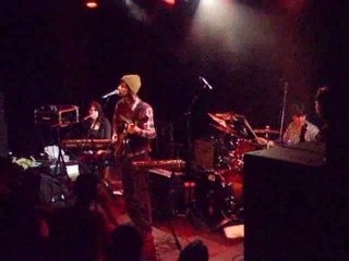 Jim Noir - Eanie Meany, Live@Paris (Maroquinerie)