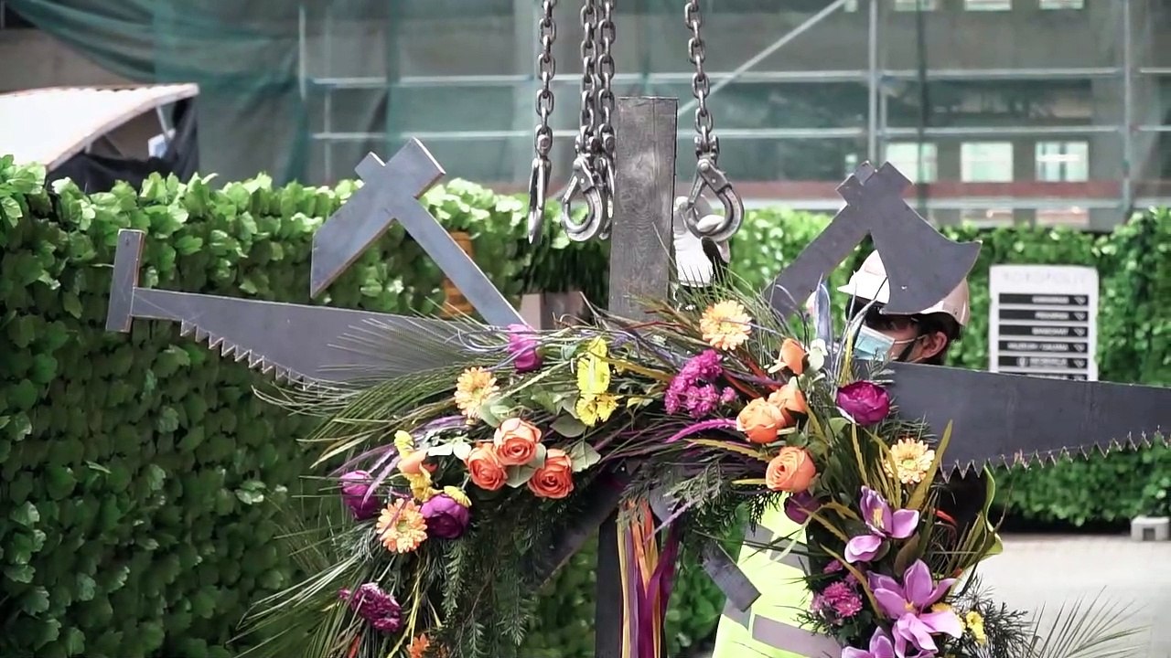 Biurowiec-wieża w łódzkim Monopolis już stoi. W środę zawieszono wiechę na budynku