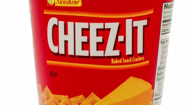 Cheez-It's New Sparkling Wine Pairing Comes with a Combination Coupe-Cracker Bowl