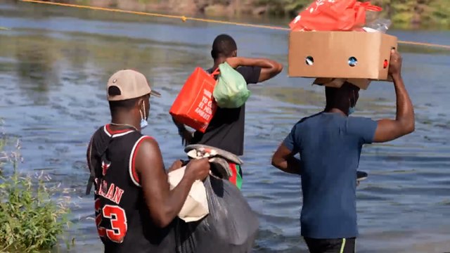 إبعاد أكثر من 6 آلاف لاجئ من مخيم بتكساس الأميركية