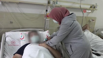 Korona virüse yakalanan eşi ve oğlunun hem refakatçisi hem de hemşiresi