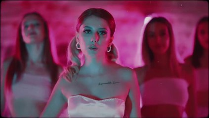 Berfin Mis - Şelale