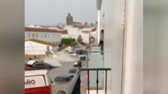 Numerosos destrozos en Lepe (Huelva) por una tormenta corta pero muy intensa