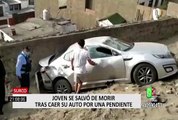 Surco: cámaras captan momento en el que auto se despista y cae por el barranco