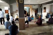 Jemaah Ahmadiyah Salat Jumat di Masjid An Nashir