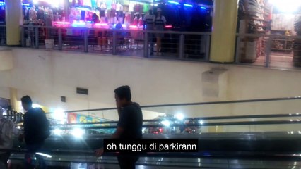 Prank manggil orang padahal lagi nelpon