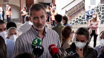 El Rey transmite a los afectados por la erupción que "no van a faltar ayudas"