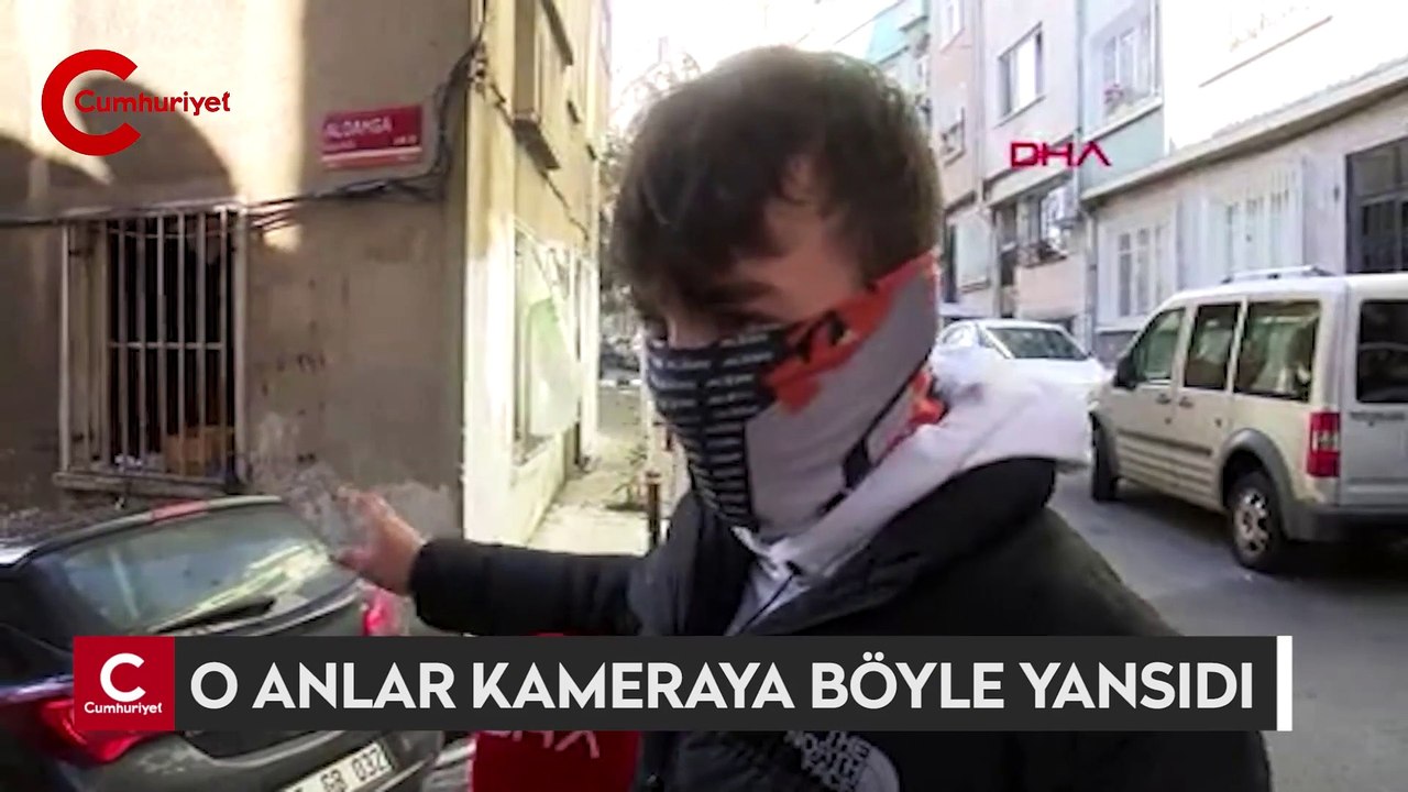 Psikolojik sorunları olduğu iddia edilen kadın ölü kediyi boyayıp kapıya astı