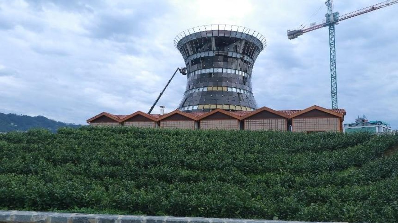 Dev çay bardağına demlenmiş çay teleferik ile taşınacak