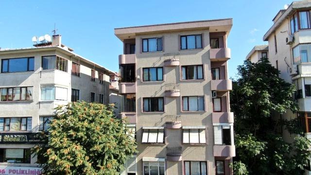 Kadıköy'de görenleri Fransız bırakan 'Fransız balkon'