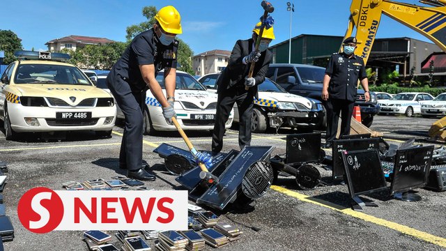 Cheras cops dispose of over 2,000 case items worth RM150,000