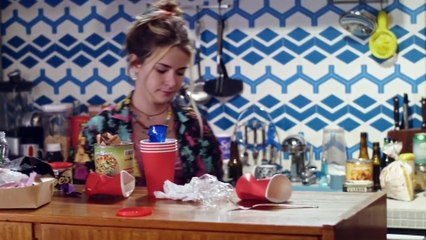 Plus belle la vie : [Indiscrétion ] - Lola va-t-elle faire sa première fois avec Jules ?