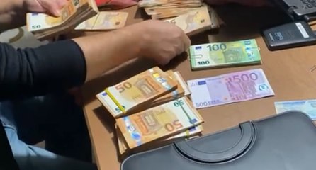 Video herunterladen: Parma - Corruzione nell'Arpae: arrestati funzionario e imprenditore (24.09.21)