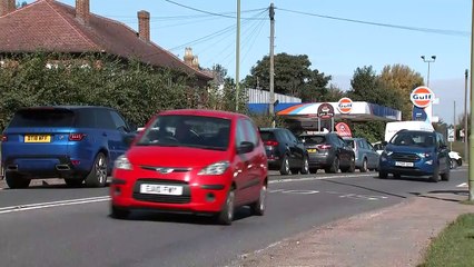 Cars queue for petrol amid fears of fuel shortage