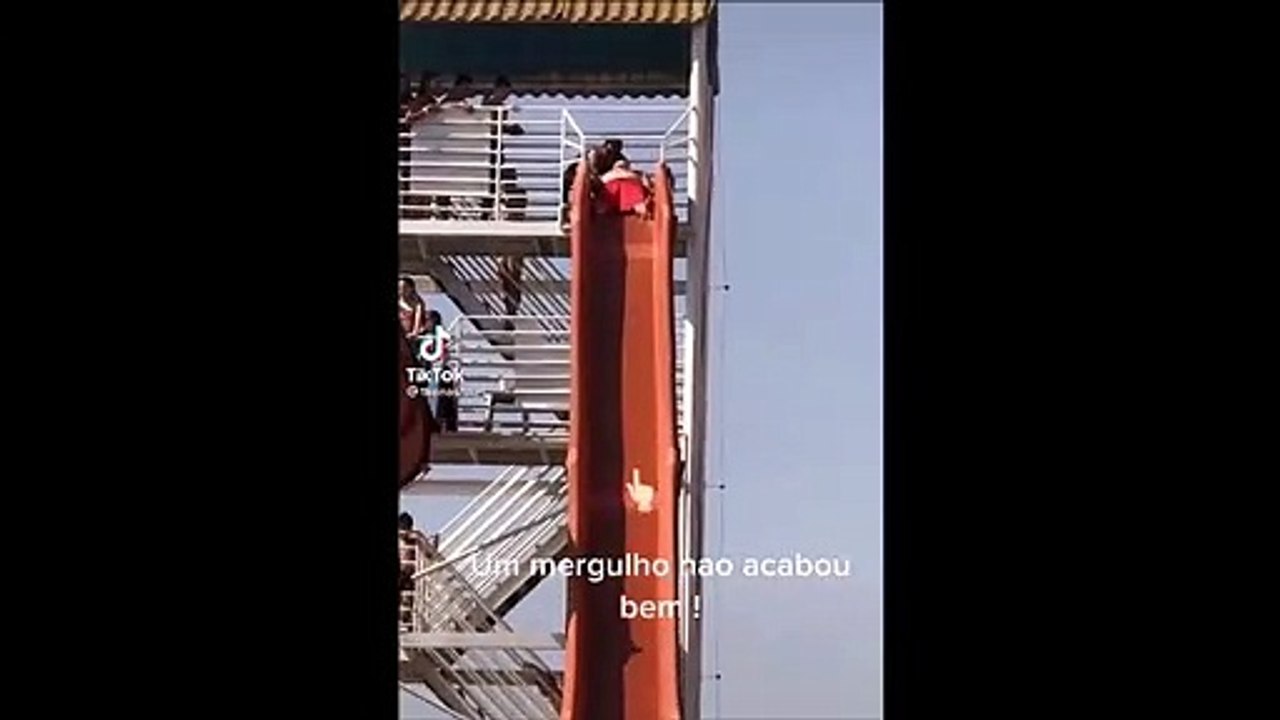 La prochaine fois il restera un peu plus longtemps sous l'eau...