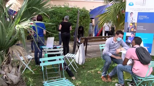 Les métiers de l'industrie à la rencontre des demandeurs d'emploi