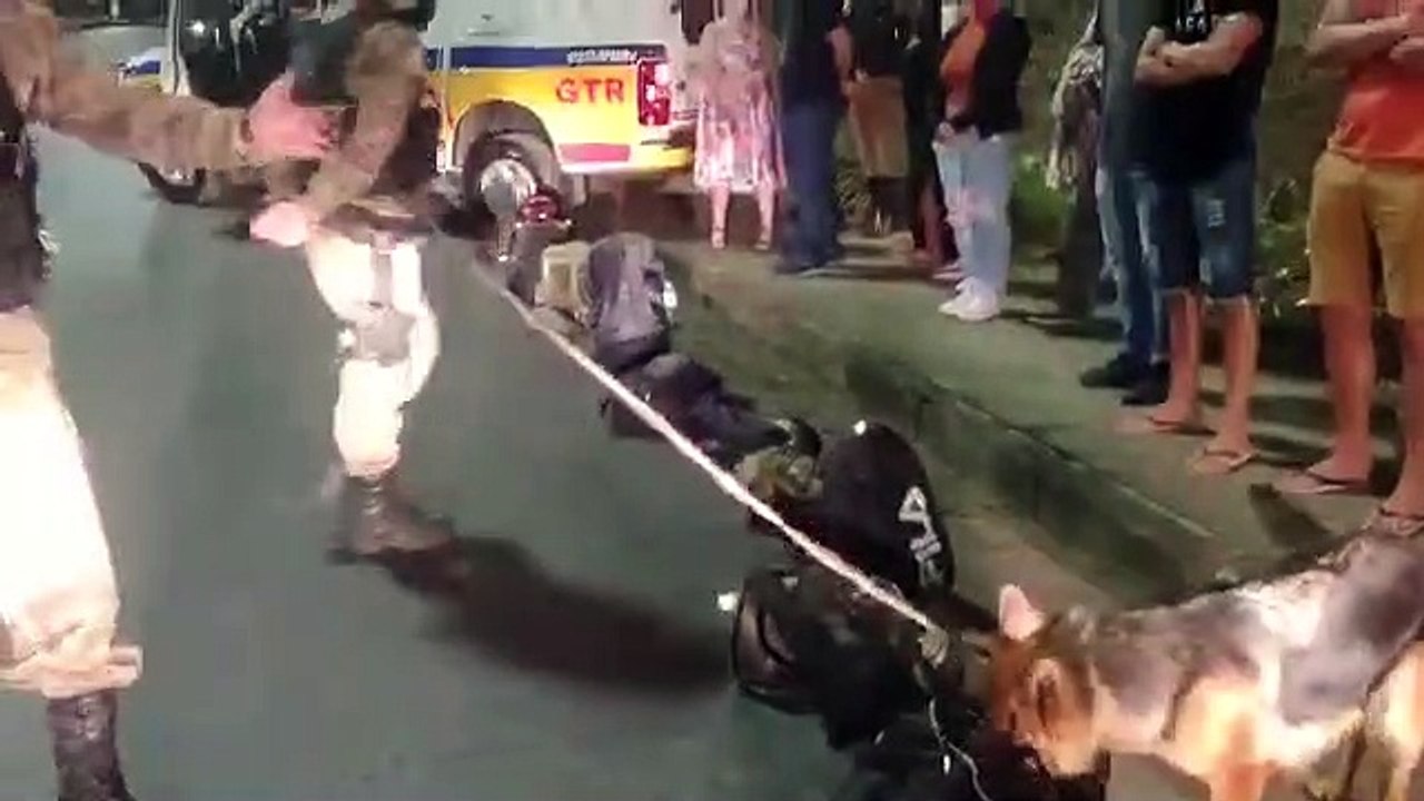 Mãe e filha grávida presas com R$ 500 mil de haxixe em ônibus de viagem