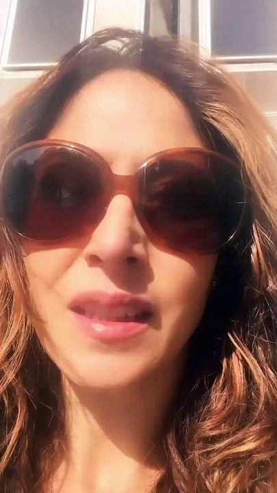 Fabienne Carat, enceinte, tourne une page de sa vie après 15 ans.